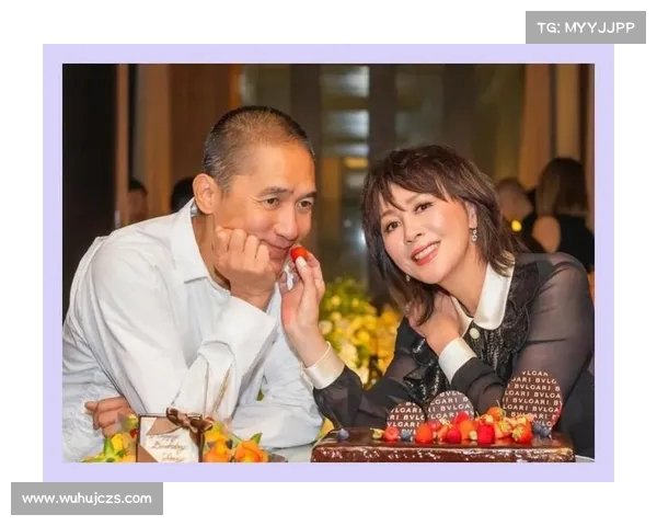 梁朝伟庆祝生日,刘嘉玲与婆婆同框,展现乖巧温馨一面(梁朝伟和刘嘉玲走红毯) 梁朝伟庆祝生日,刘嘉玲与婆婆同框,展现乖巧温馨一面(梁朝伟和刘嘉玲走红毯)